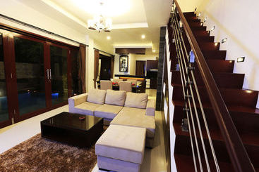 پانسیون The Garga Beach Villas