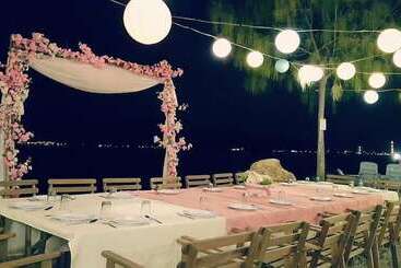 Rockbund Fishing Chalet