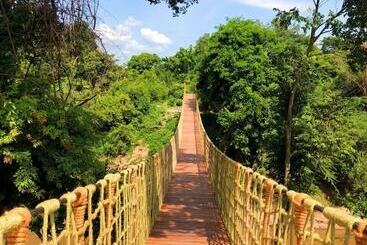 هتل Mara Sweet Acacia Lodge