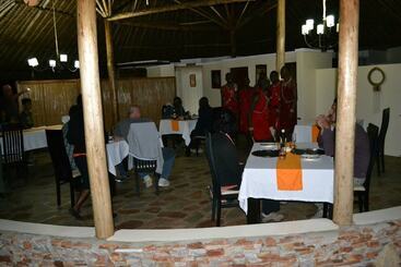 هتل Osero Enarau Camp