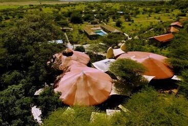 هتل Prideinn Mara Camp & Cottages