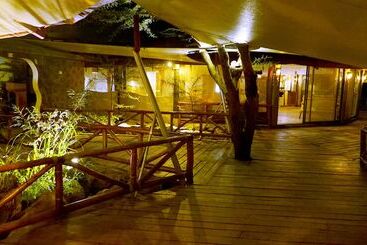 هتل Prideinn Mara Camp & Cottages