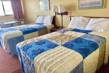 هتل Regency Inn