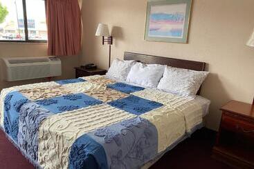 هتل Regency Inn