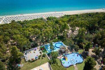 هتل Serenè Resort