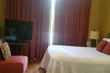 هتل Union Square Guest Quarters