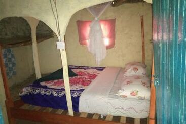 پانسیون Leruk Guest House