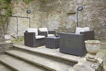 Woolpack Inn By Greene King Inns