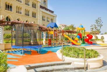 هتل Retaj Baywalk Residence