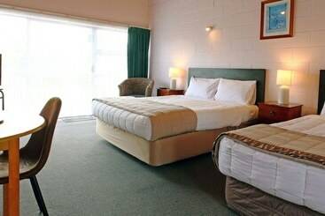 289 Midway Motel