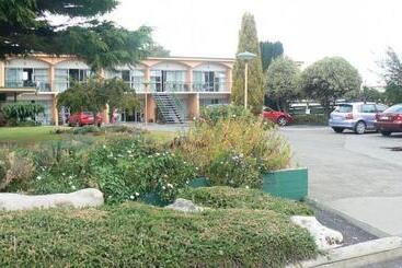 289 Midway Motel