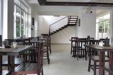 住宿加早餐  Chapelton House