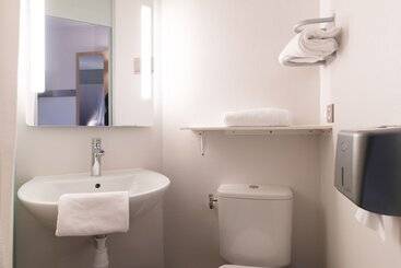 B&b Hotel Avignon 2