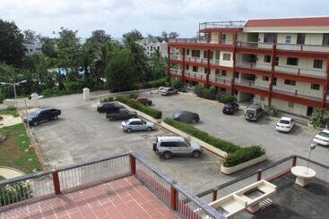 هتل Beach Garden