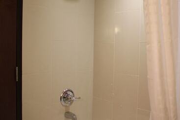 هتل Comfort Inn & Suites Edmonton International Airport