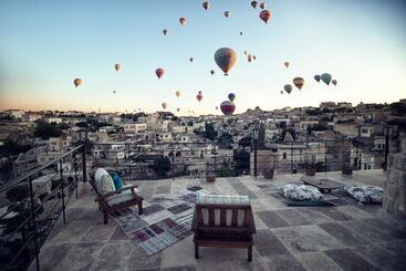 هتل Elika Cave Suites & Spa