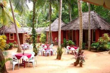 هتل Ideal Ayurvedic Resort Kovalam