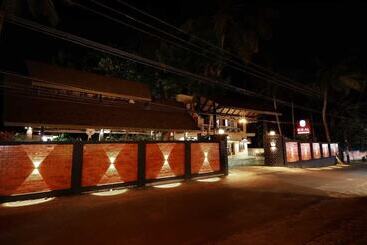 هتل Ideal Ayurvedic Resort Kovalam