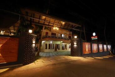 هتل Ideal Ayurvedic Resort Kovalam