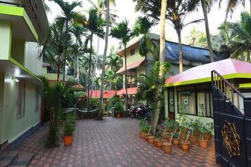 هتل Ideal Ayurvedic Resort Kovalam