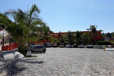 هتل La Quinta Gran Bahía, Cuastecomates   Todo Incluido