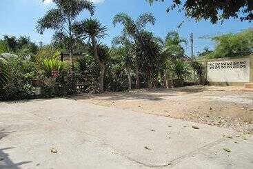 هتل One D Homestay
