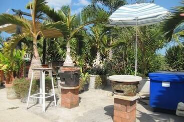 هتل One D Homestay