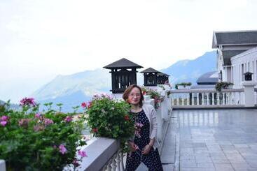 هتل Phuong Nam