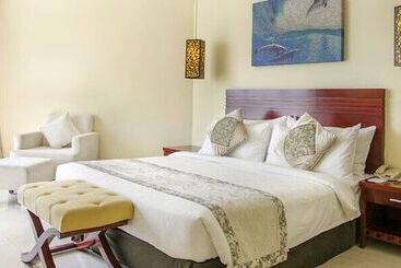 هتل Sayeman Beach Resort