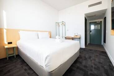 هتل Yha Sydney Harbour