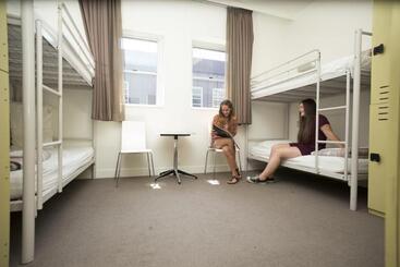 هتل Yha Sydney Harbour