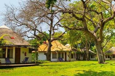هتل The Makokola Retreat