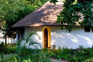 هتل The Makokola Retreat