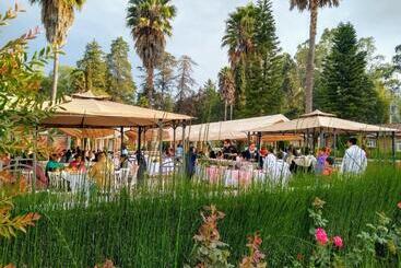 هتل Villa Monarca Inn