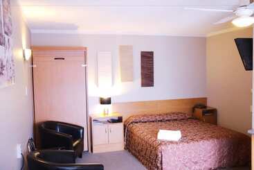 Kiwi Studios Motel