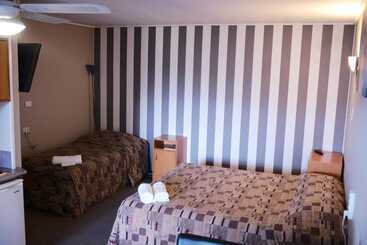 Kiwi Studios Motel