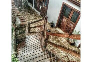 پانسیون Amazon Petite Palace
