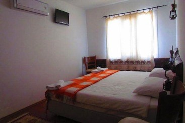 پانسیون Amazon Petite Palace