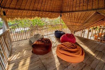 هتل Club Mango Eco Resort