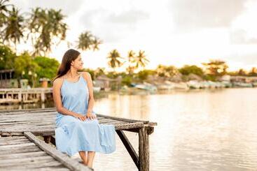 هتل Club Mango Eco Resort