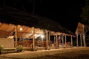 هتل Club Mango Eco Resort