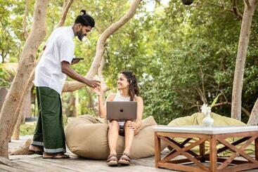 هتل Club Mango Eco Resort