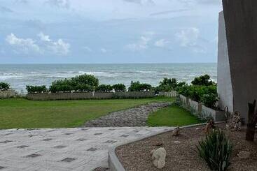 Hotel Oceanfronts Apartments
