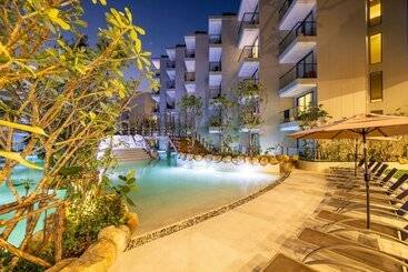 هتل Phuket Emerald Beach Resort