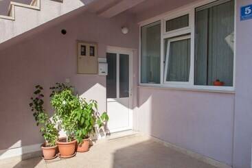 Apartments Dragan - Baska Voda