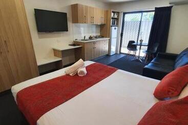 Abode37 Motel Emerald