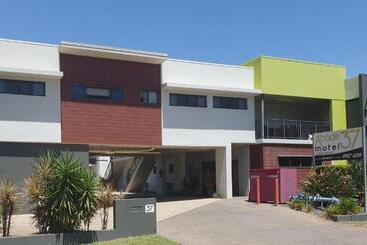 Abode37 Motel Emerald