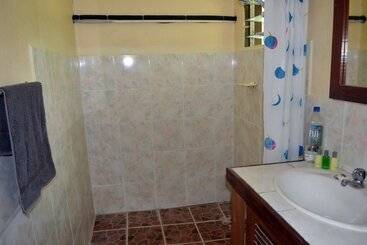 هاستل Ratu Kini Backpackers & Dive Resort