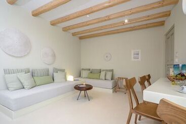 Antony Suites   Adults Only