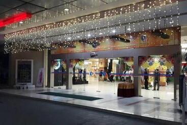 Emilia Hotel By Amazing